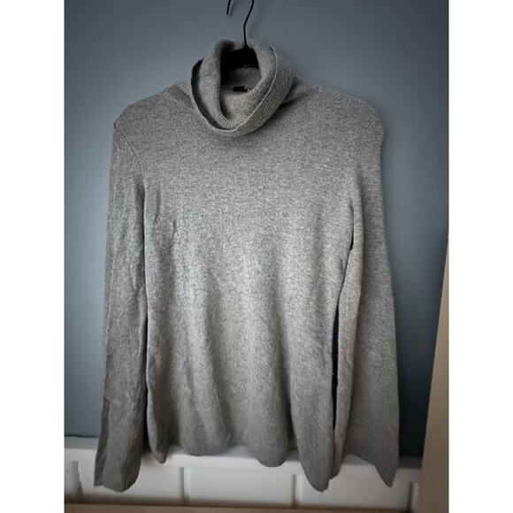 Saks Fifth Ave 100% Cashmere Sweater Lightweight Turtleneck Quiet Luxury Sz M - Picture 4 of 5